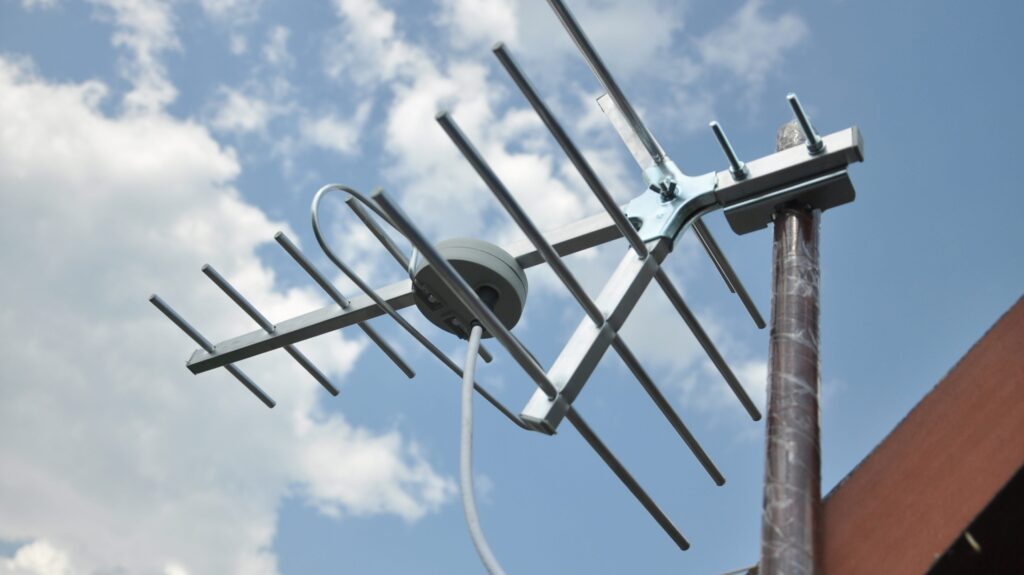 Where to Place and How to Install Your TV Antenna How To Succeed 2024